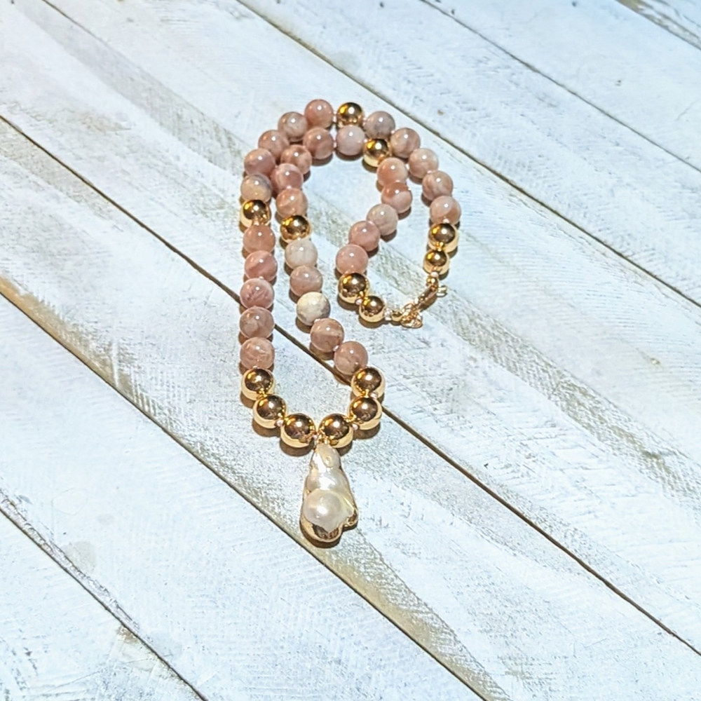 Gold and Pink Gradient Necklace with Pearl Accent
